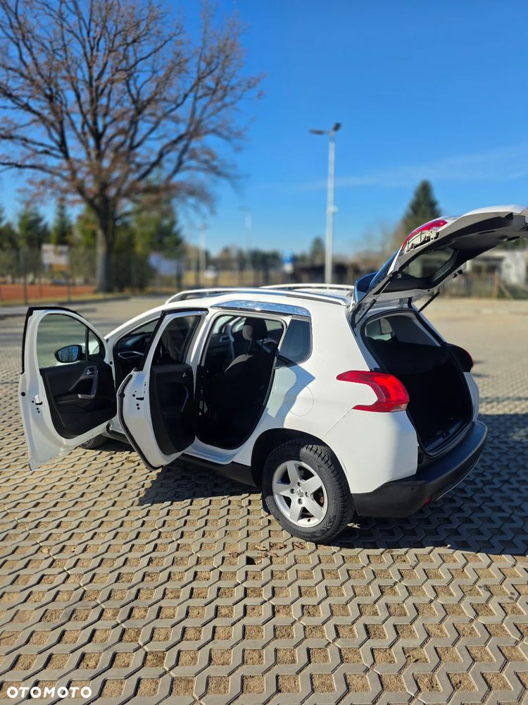 Peugeot 2008 PureTech 82 Style - 17