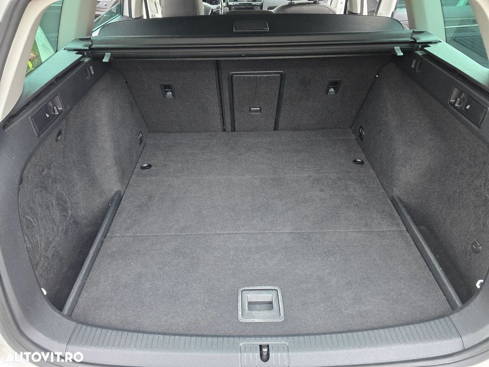 Volkswagen Golf 2.0 TDI SCR DSG R-Line - 14