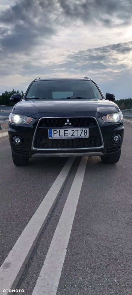 Mitsubishi Outlander 2.0 DID Instyle - 3