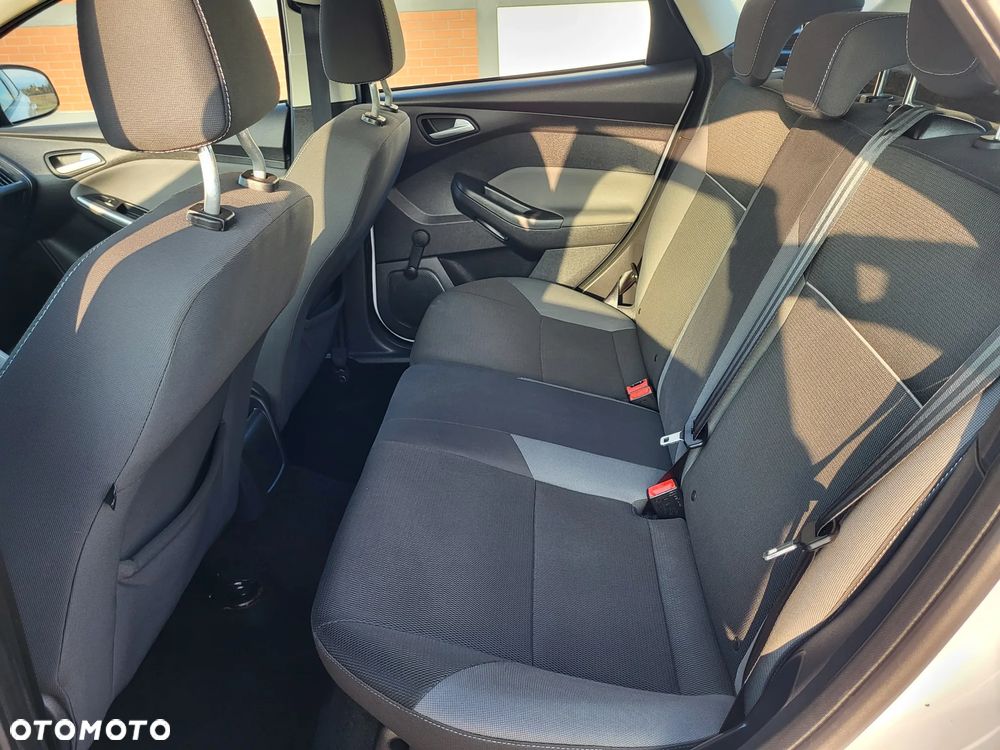 Ford Focus 1.0 EcoBoost Ambiente - 10