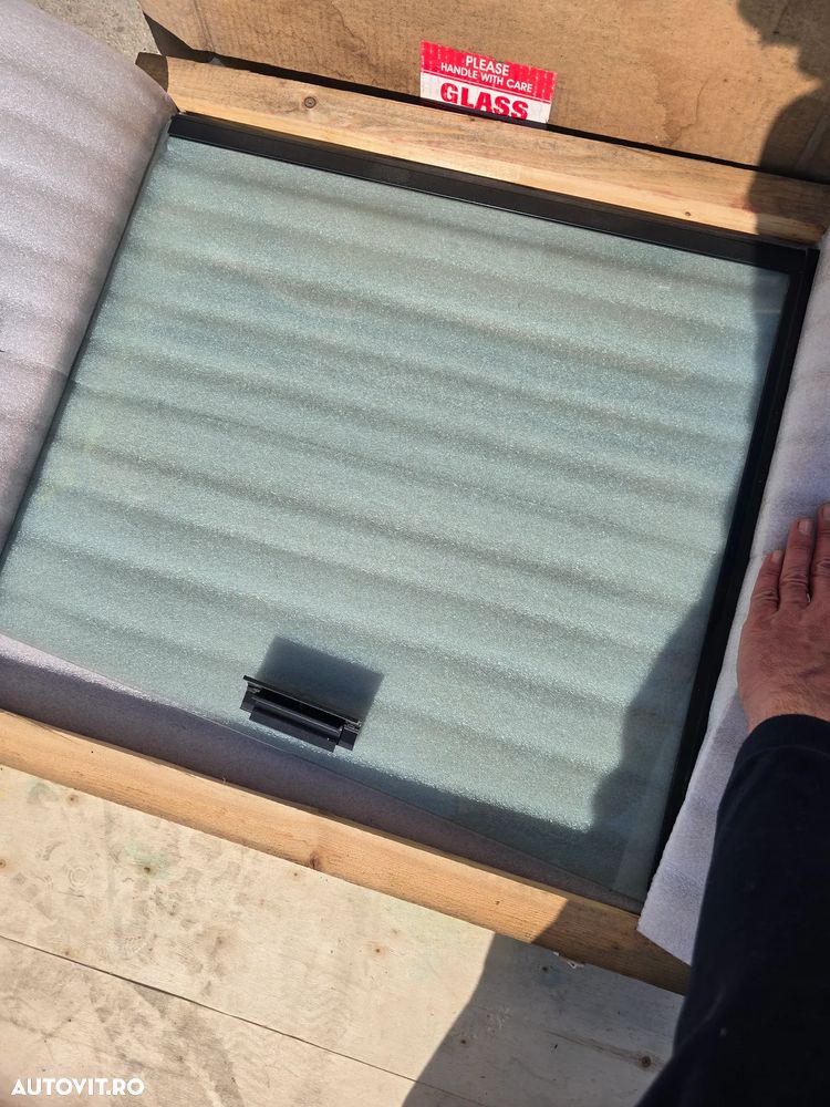 Geam frontal nou miniincarcator Bobcat seria G si S - 1