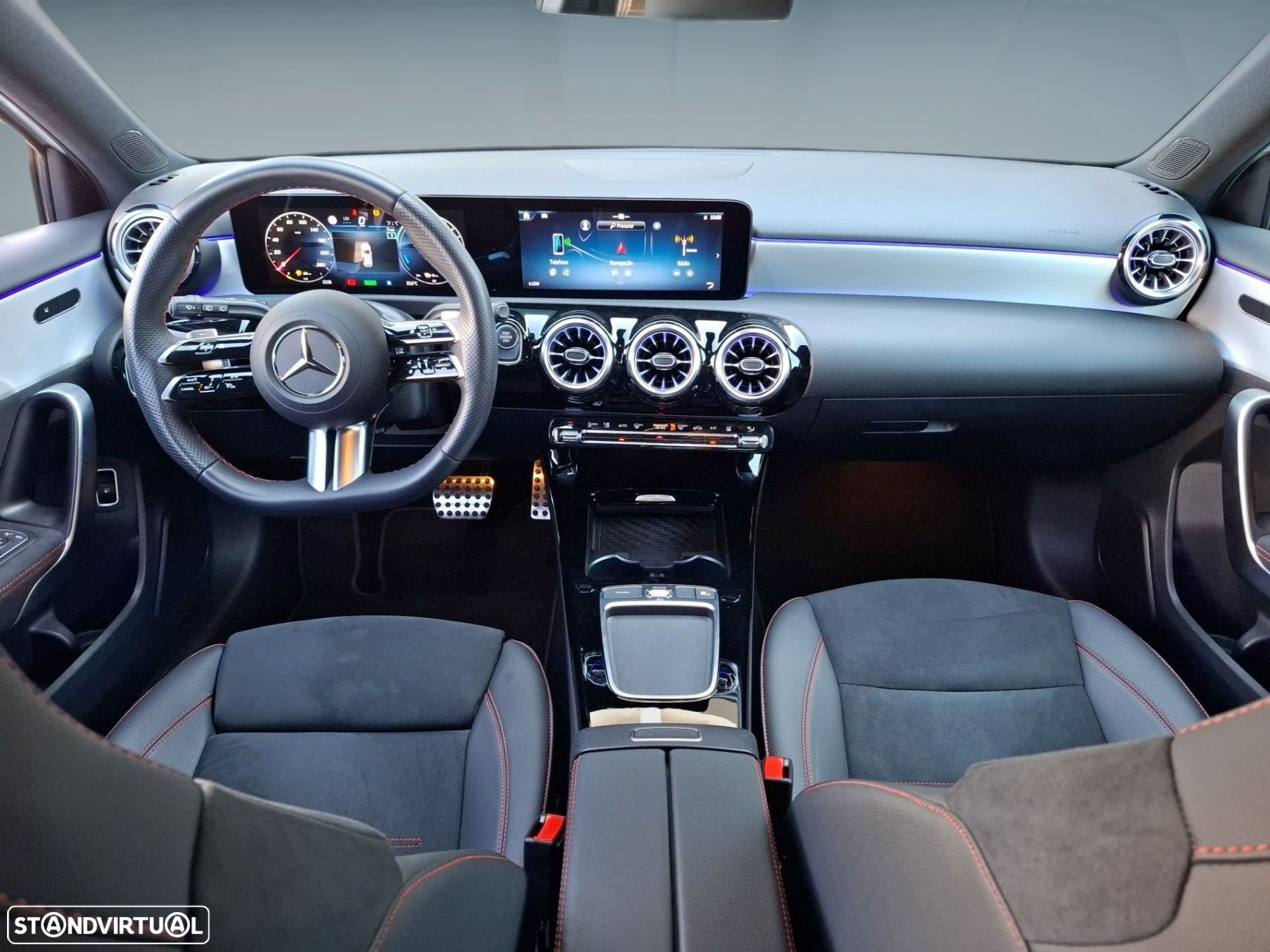 Mercedes-Benz A 250 e AMG Line - 12