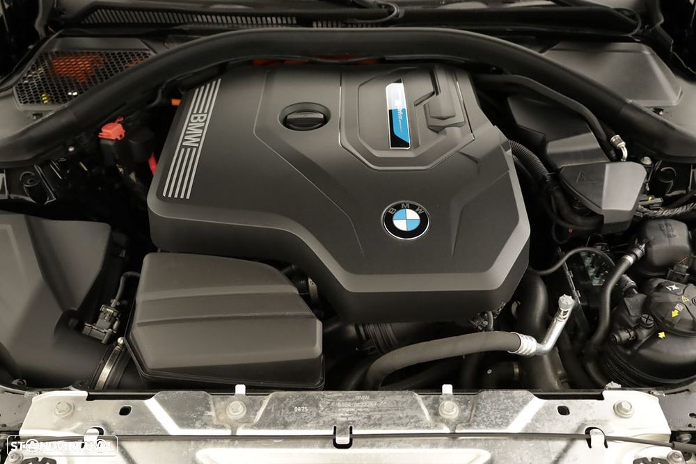 BMW 330 e Edição Desportiva M Auto - 24