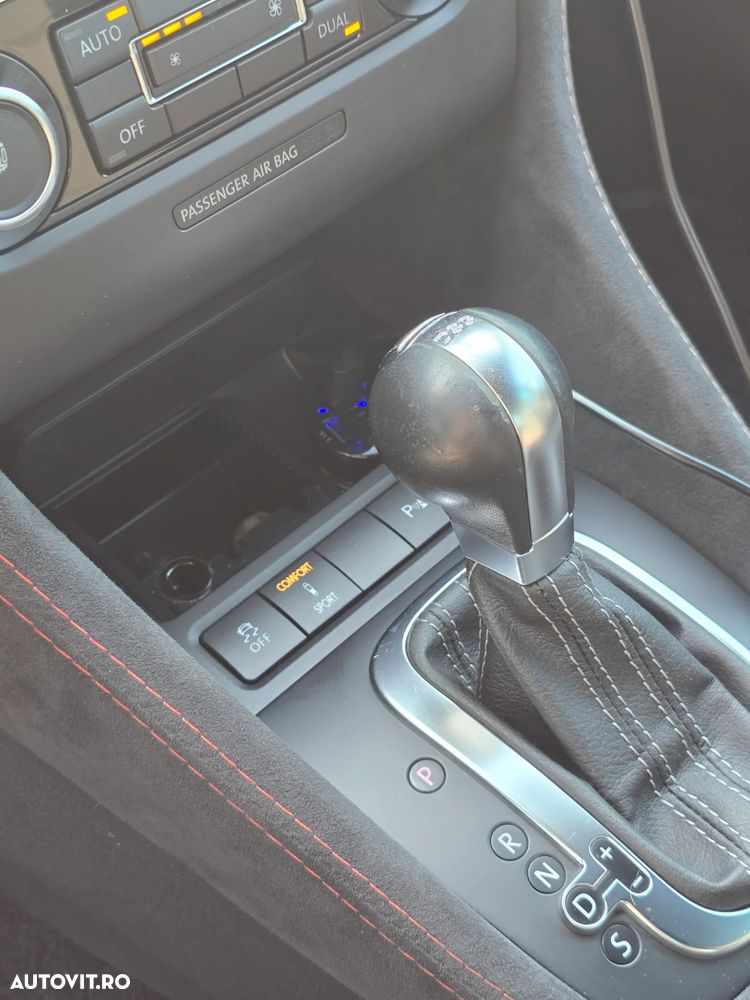Volkswagen Golf 2.0 R DSG - 13