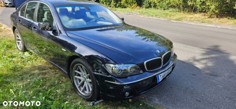 BMW Seria 7 750i - 7