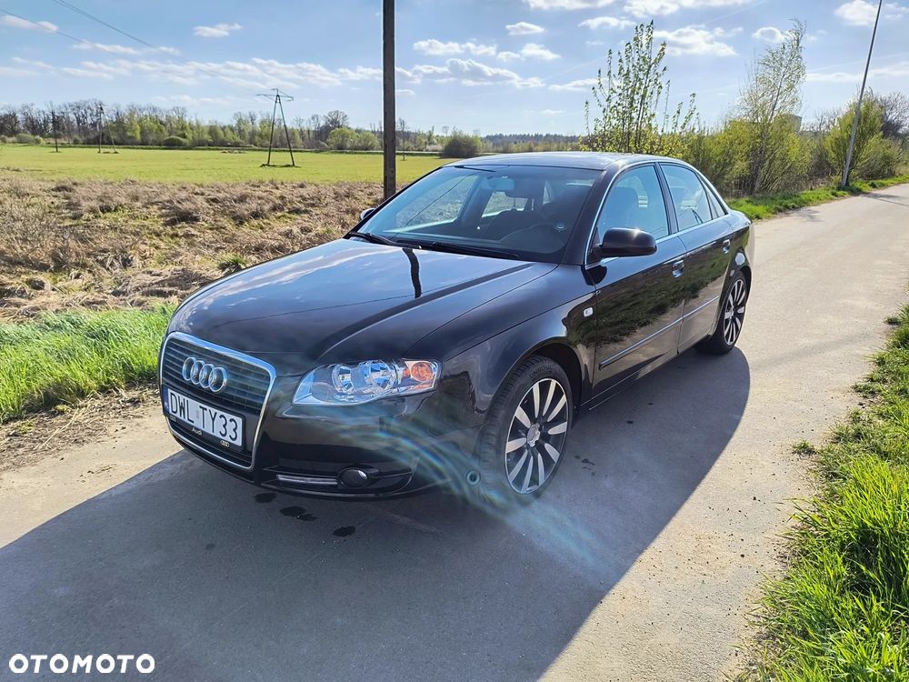 Audi A4 Limousine - 3