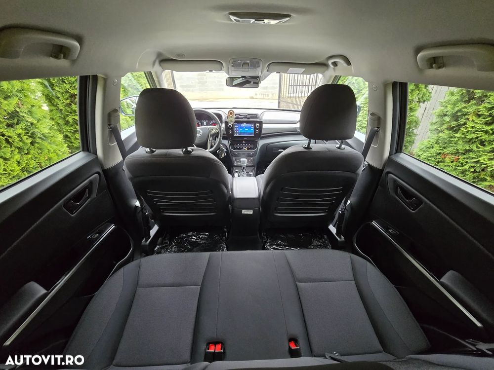 SsangYong Tivoli Grand - 12