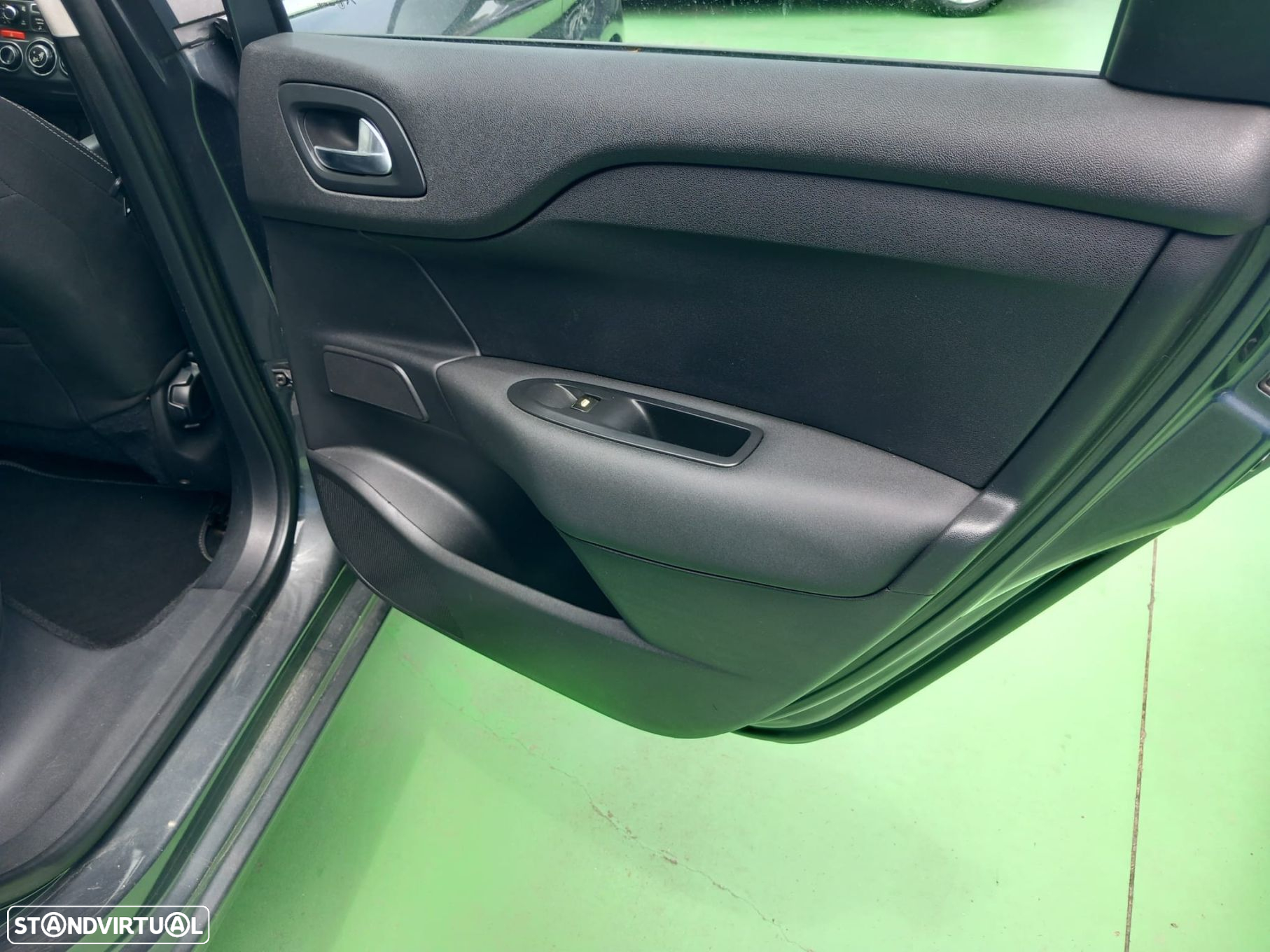 Citroën C4 1.6 e-HDi Exclusive - 21