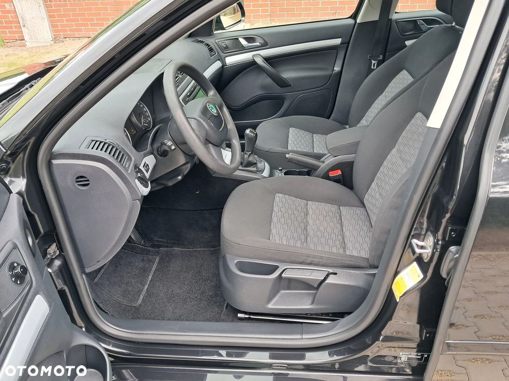 Skoda Octavia 1.6 SPORT EDITION - 13
