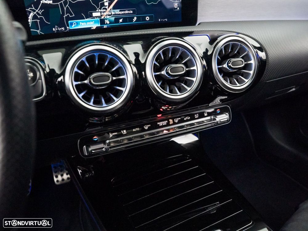 Mercedes-Benz A 250 e AMG Line - 23