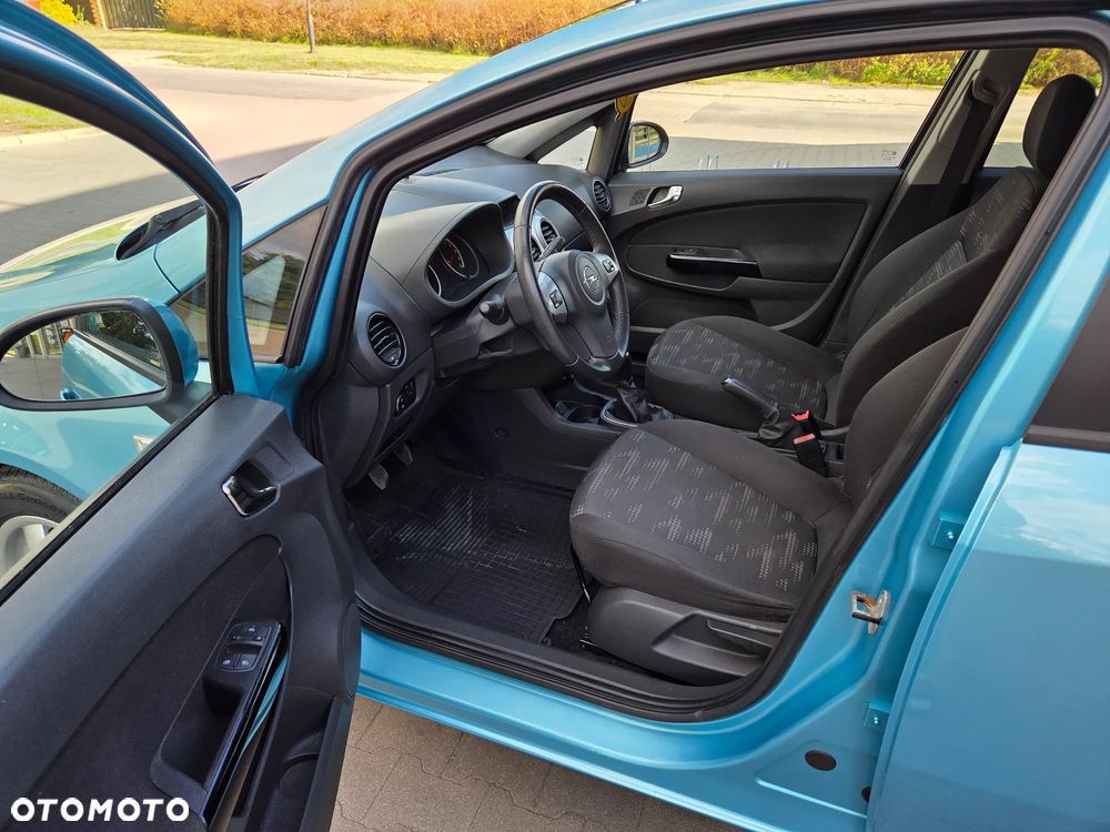 Opel Corsa 1.4 16V Satellite - 12