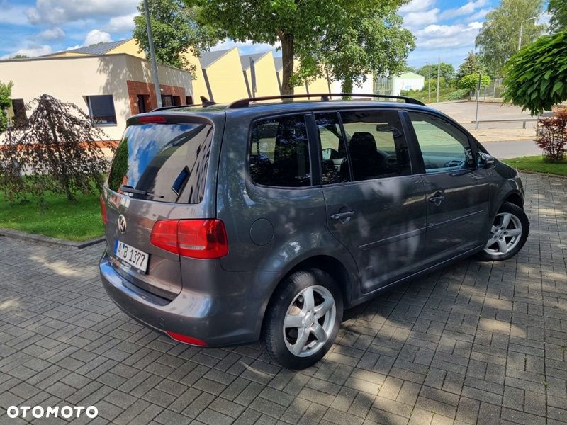 Volkswagen Touran 2.0 TDI Highline - 4