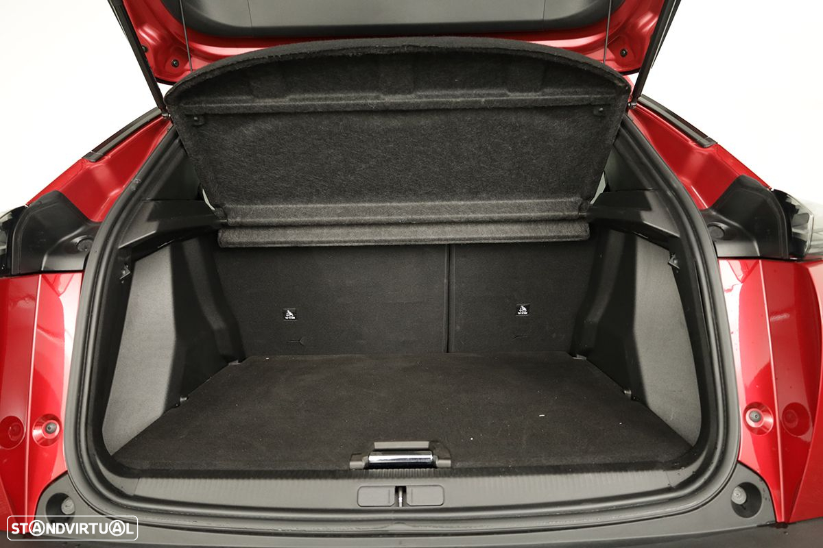 Peugeot 2008 1.2 PureTech Allure EAT8 - 22