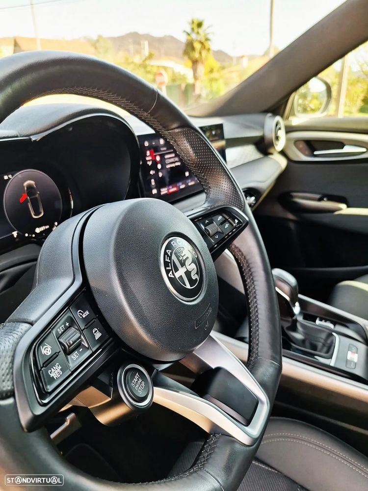 Alfa Romeo Tonale 1.3 Plug-In Hybrid Ti e-AWD - 11