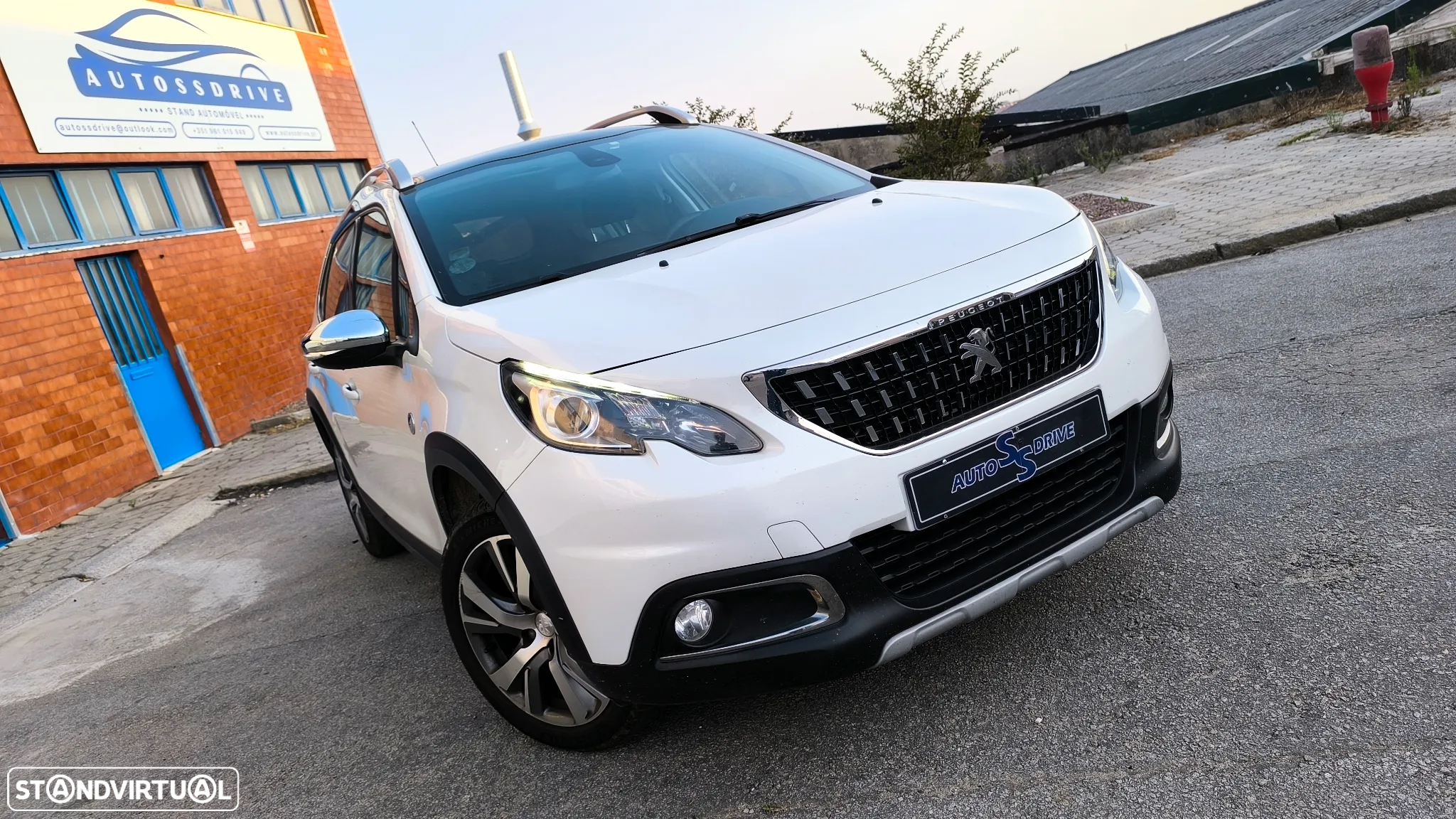 Peugeot 2008 1.6 BlueHDi Crossway - 2