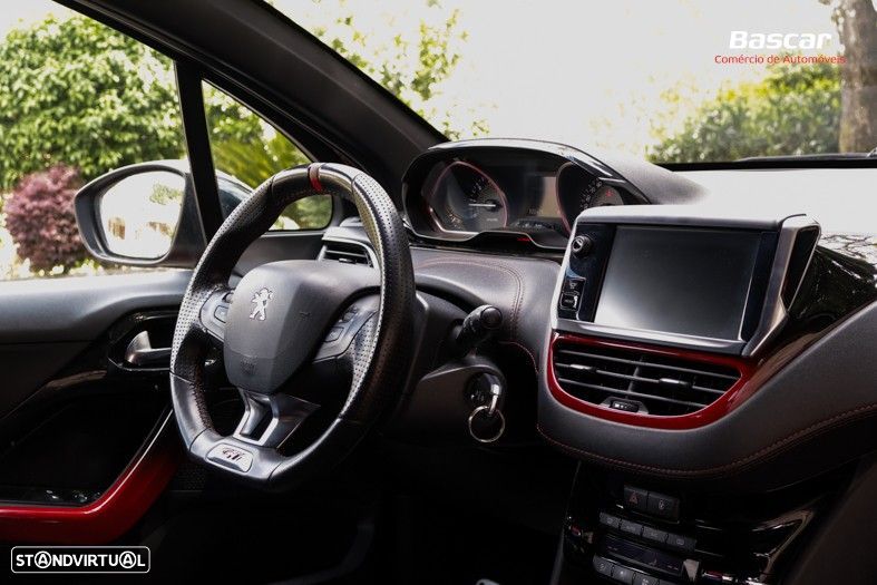 Peugeot 208 1.6 THP GTi - 36