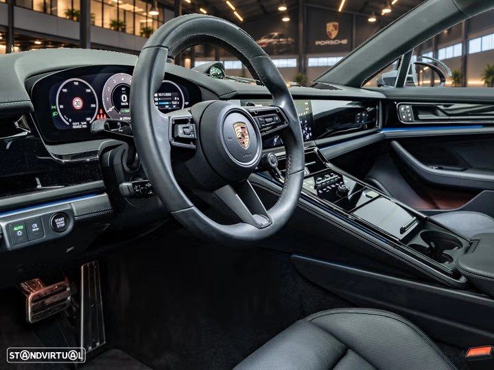Porsche Panamera 4 E-Hybrid - 12