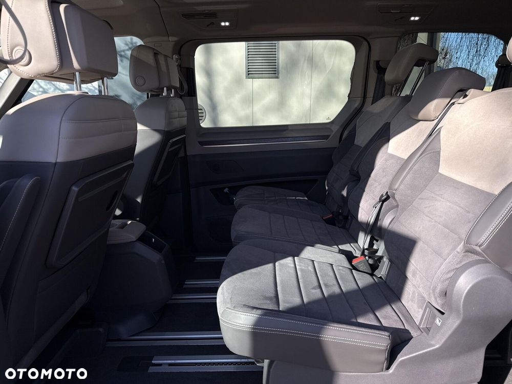 Volkswagen Multivan - 23