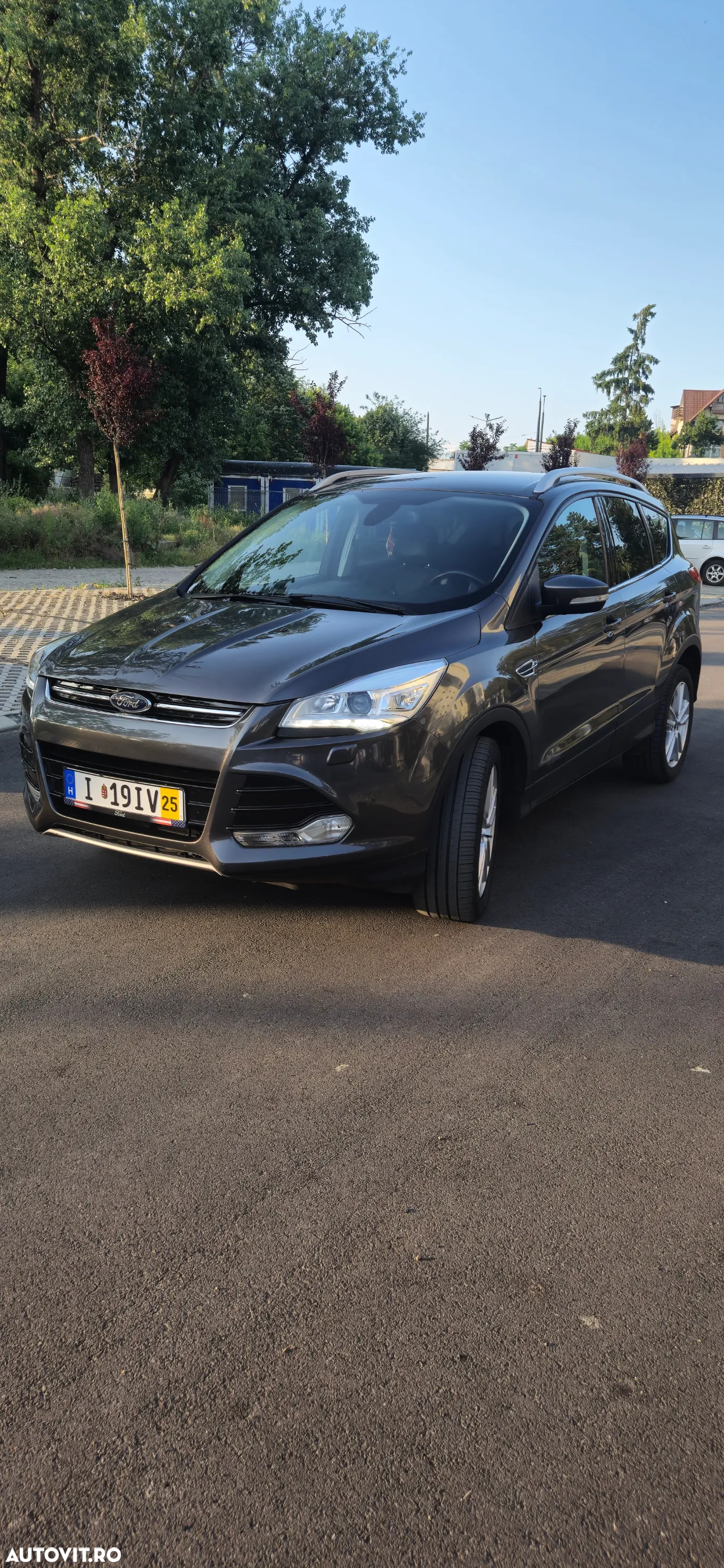 Ford Kuga 2.0 TDCi 2WD Titanium - 2