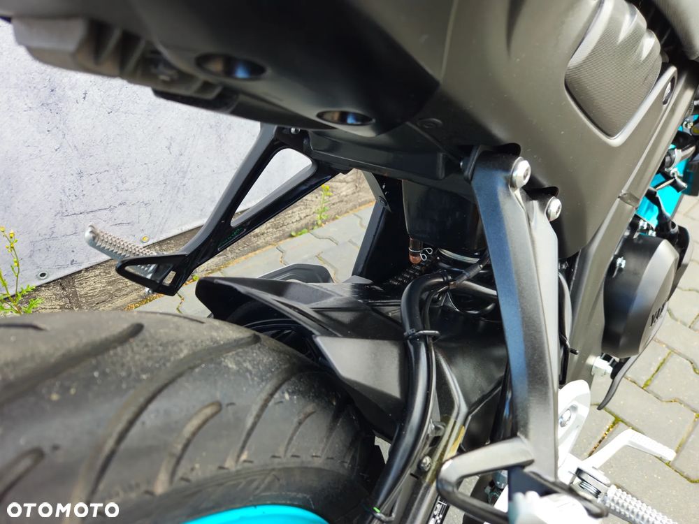 Yamaha MT - 24