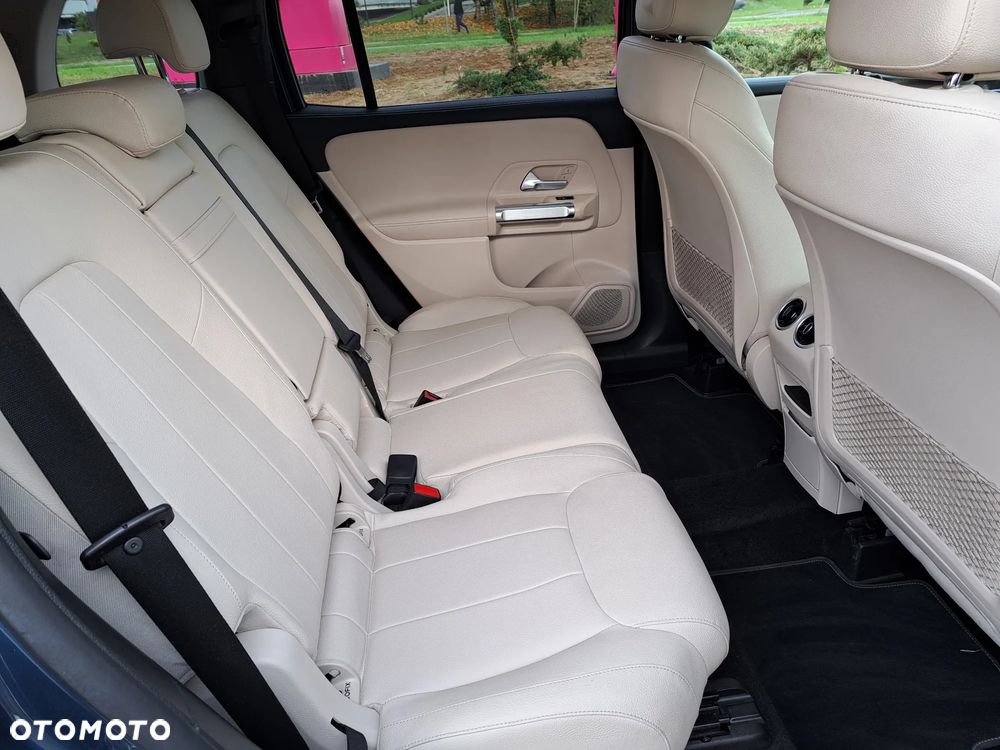 Mercedes-Benz GLB - 20