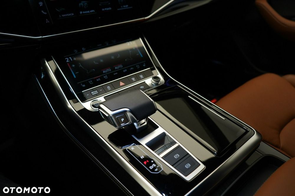 Audi Q8 - 24