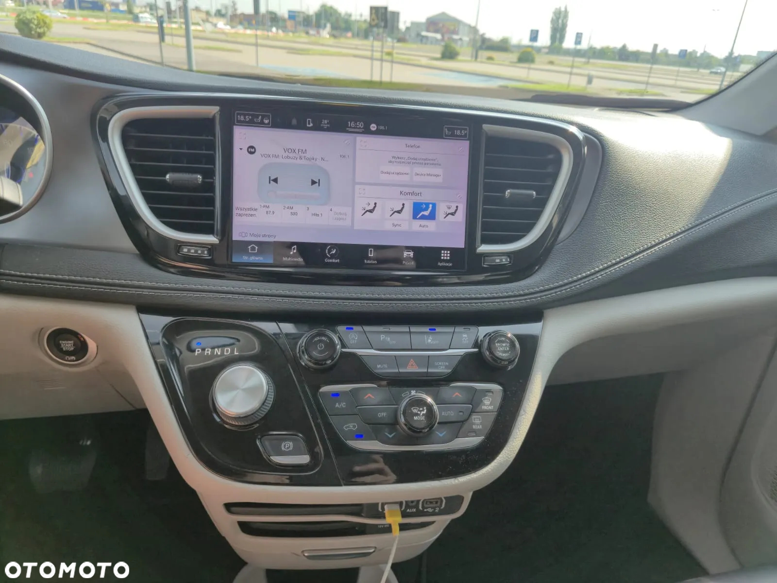 Chrysler Pacifica - 25