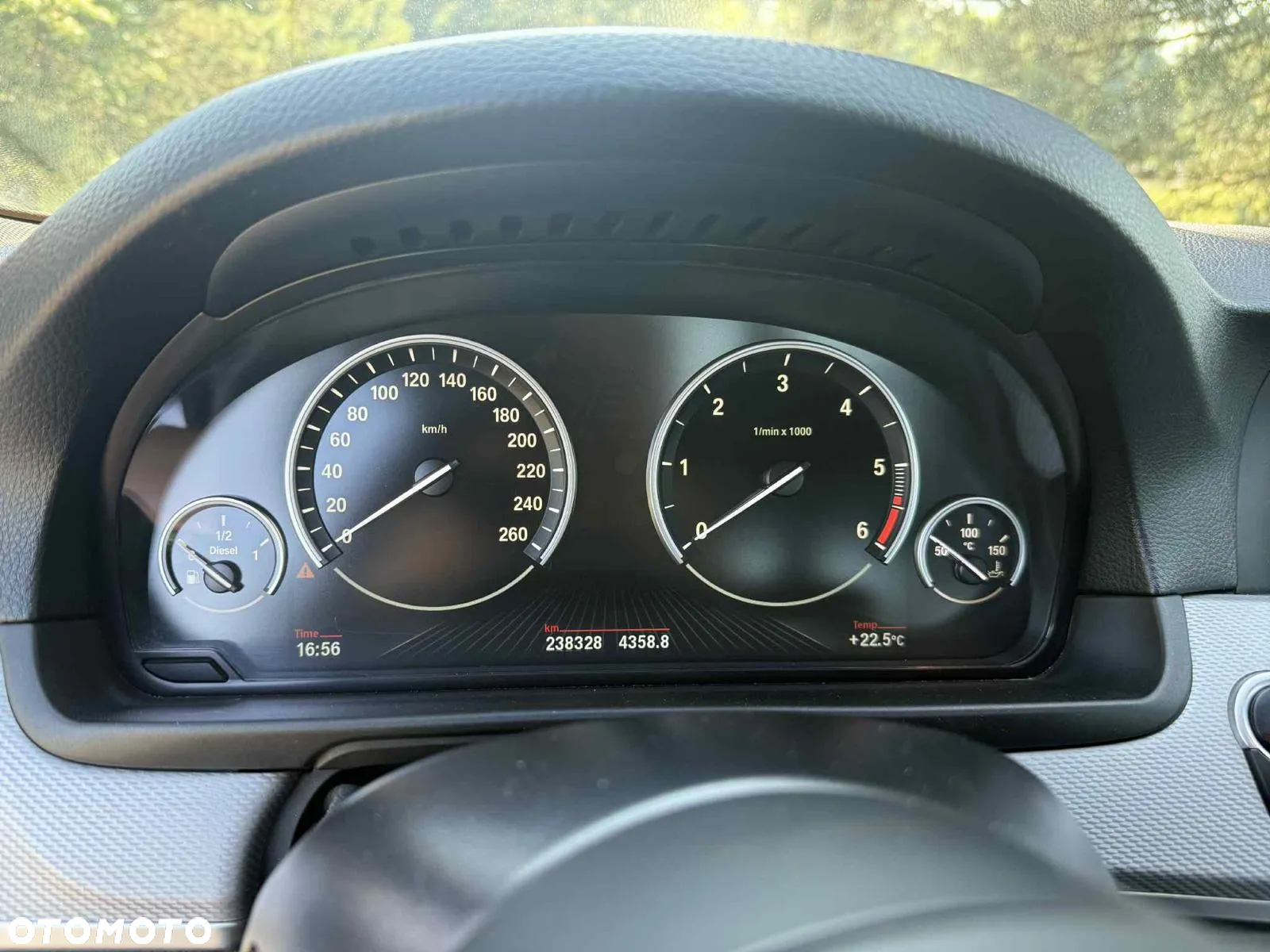 BMW Seria 5 520d xDrive - 9