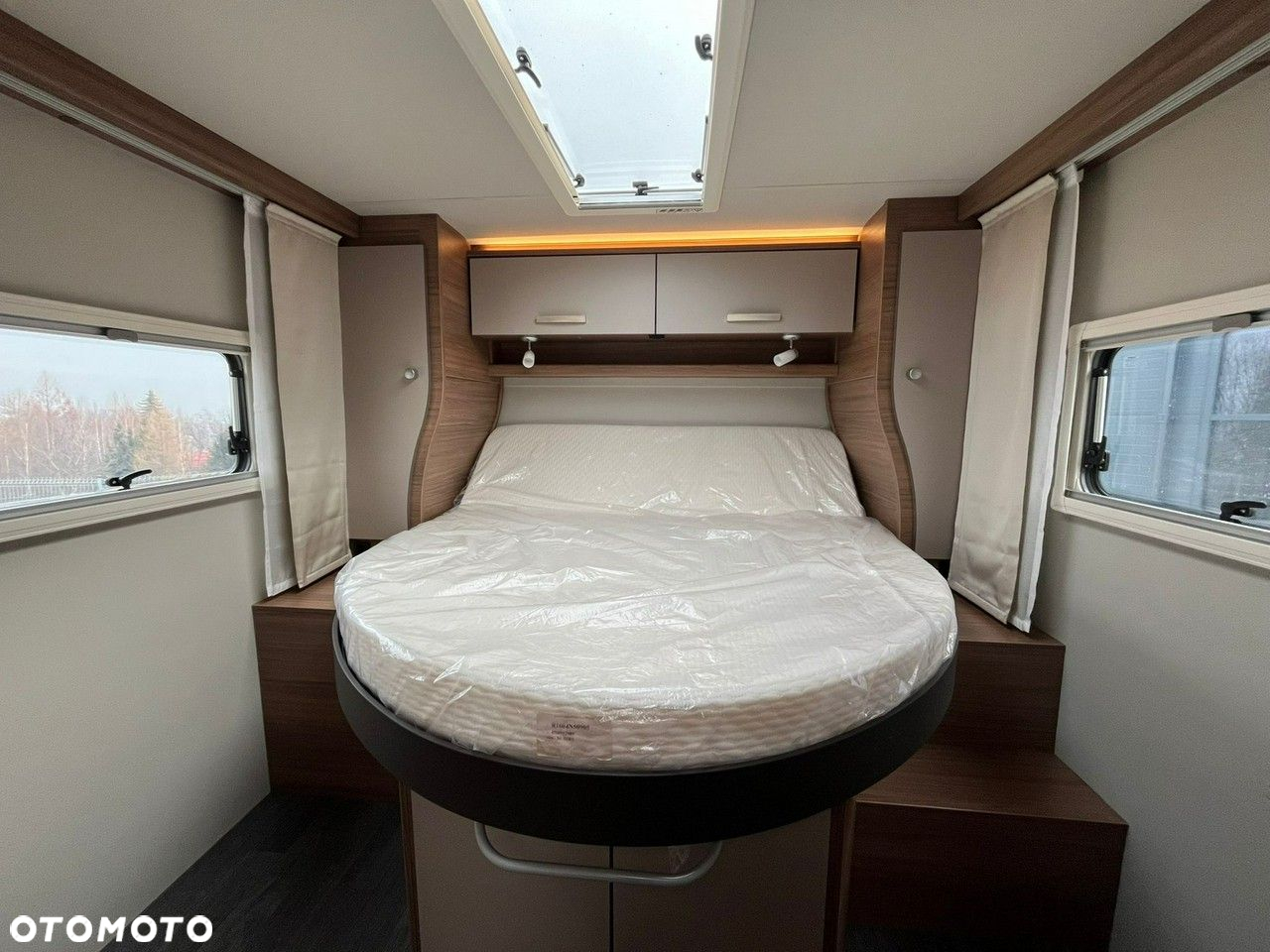 KNAUS LIVE WAVE 700 MX - 8