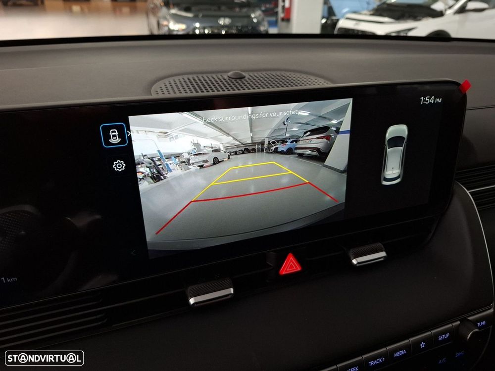 Hyundai IONIQ 84 kWh Premium Plus — fotografia 22