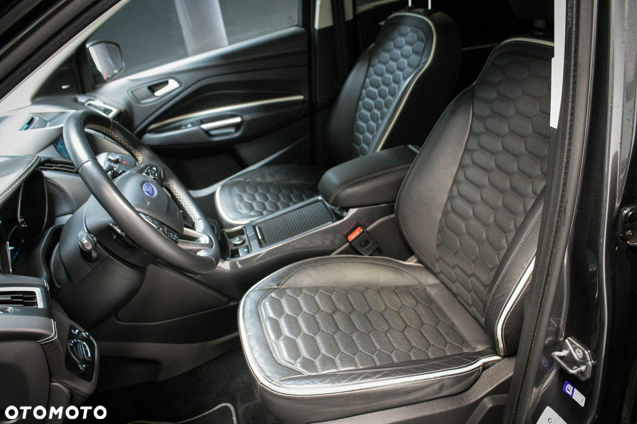 Ford Kuga - 17