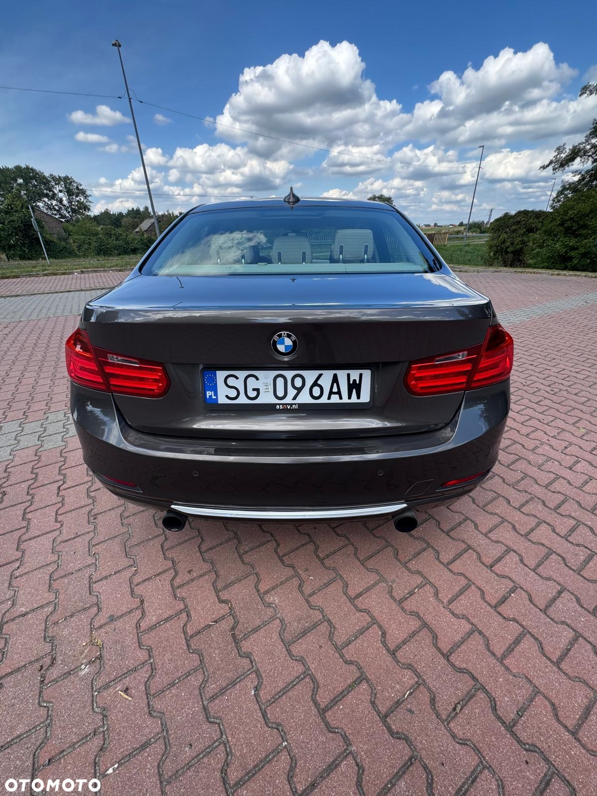 BMW Seria 3 335i Modern Line - 8