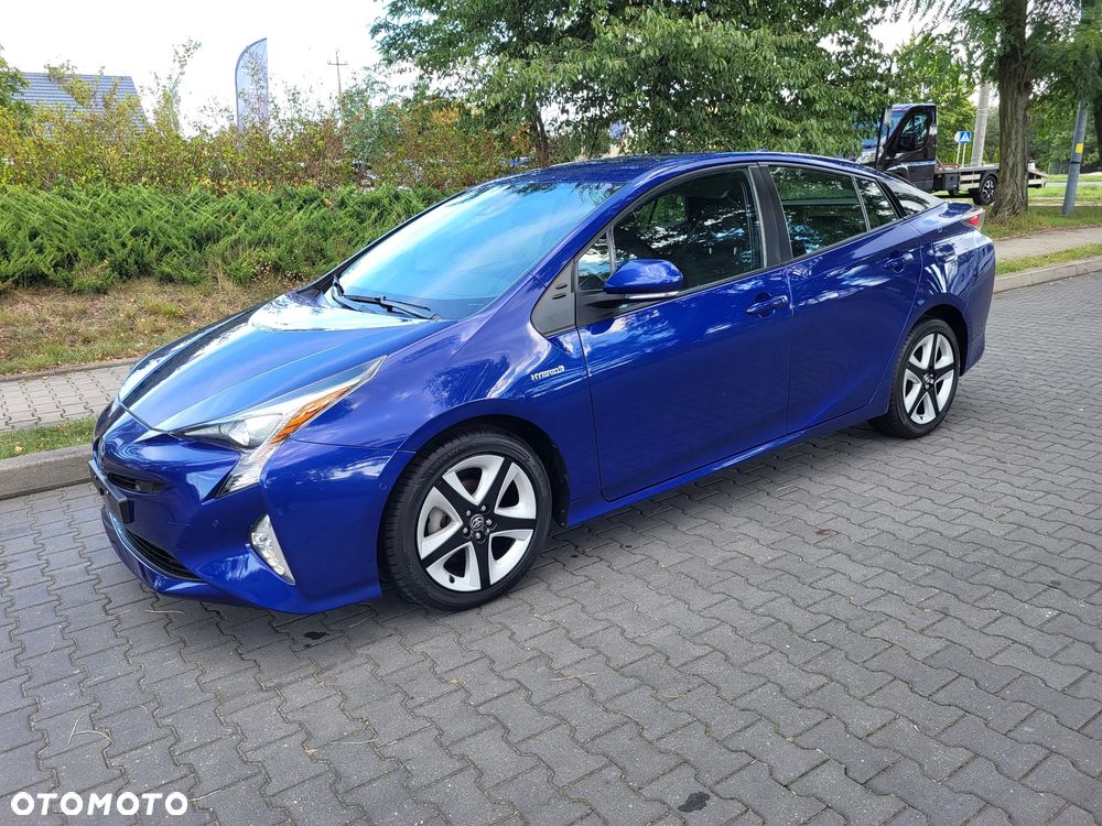 Toyota Prius Plug-in 1.8 Hybrid Executive - 2