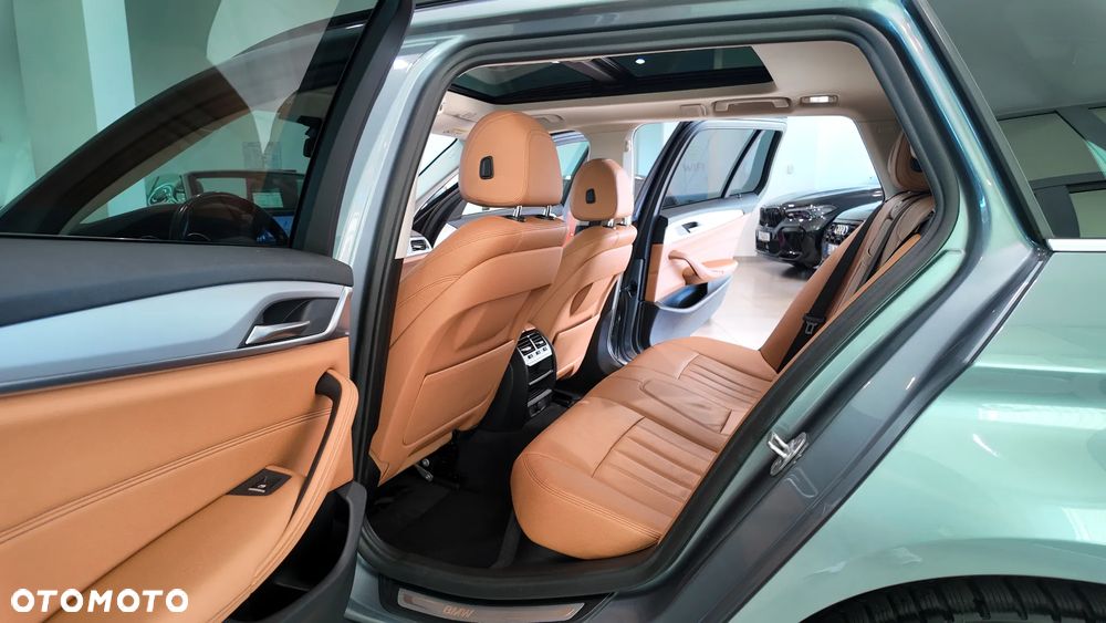 BMW Seria 5 520d Luxury Line sport - 30