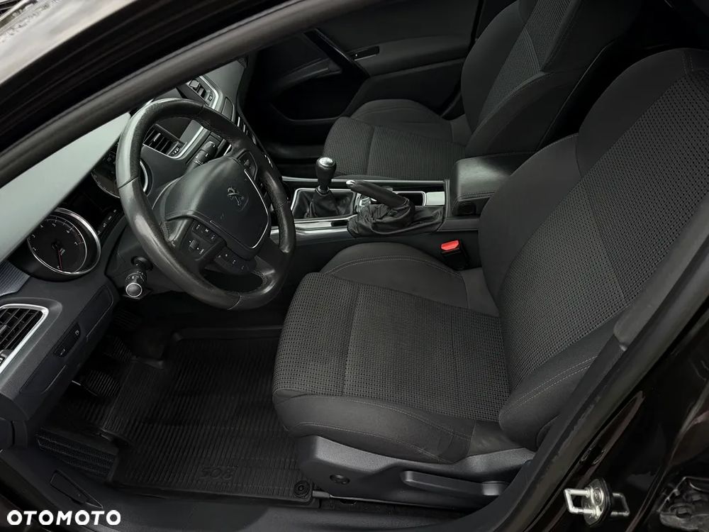 Peugeot 508 1.6 T Allure - 24