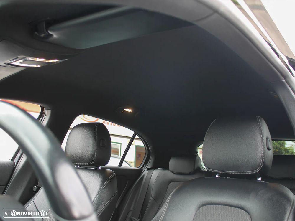 Mercedes-Benz A 250 e Style Plus - 17