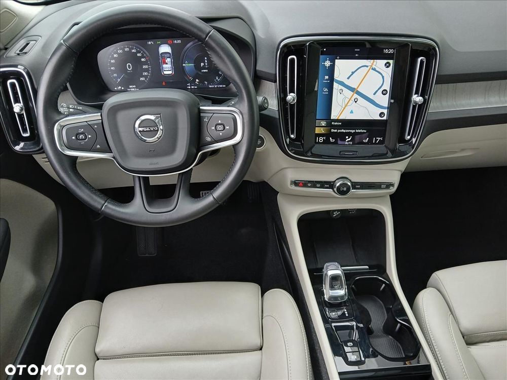 Volvo XC 40 - 11