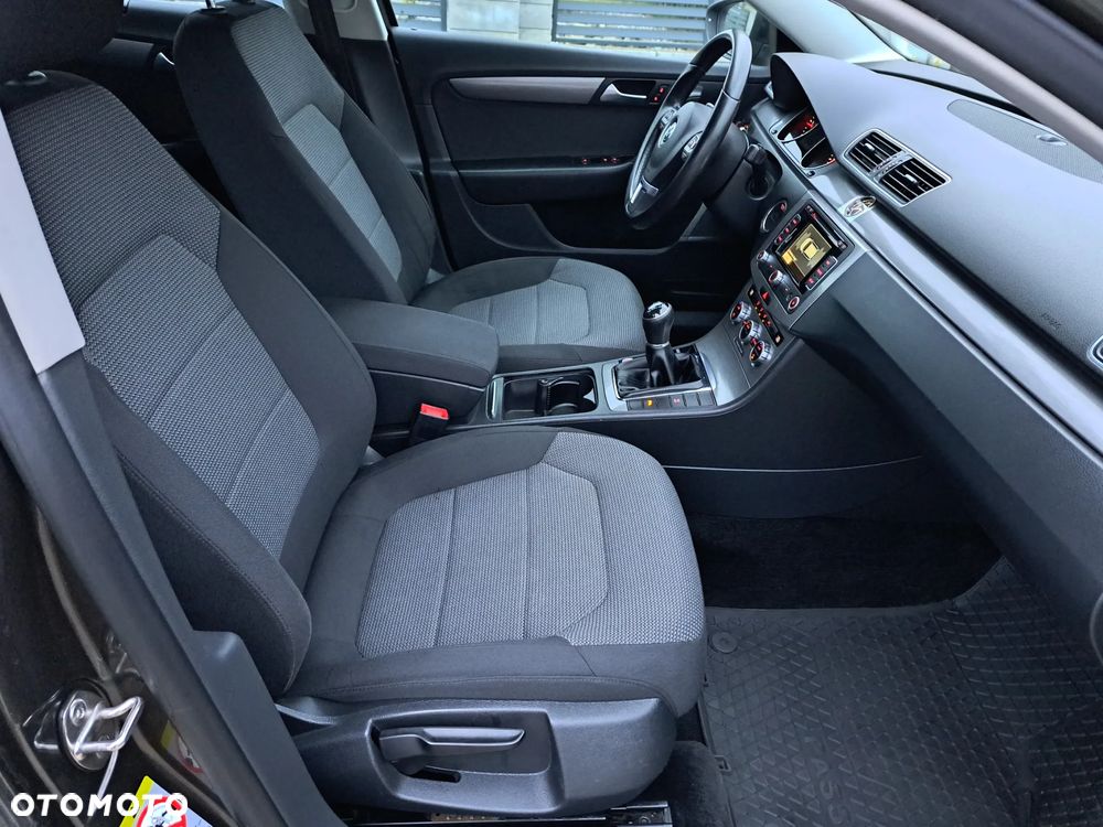 Volkswagen Passat Variant 2.0 TDI BlueMotion Technology Highline - 10