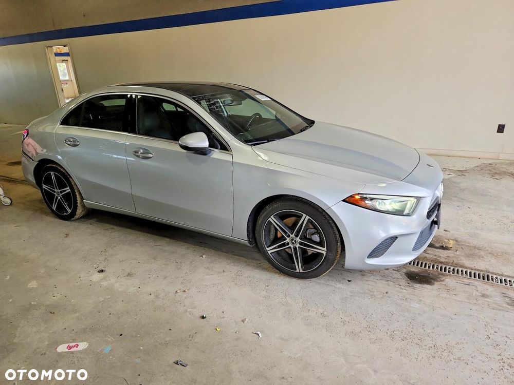 Mercedes-Benz Klasa A 220 4Matic 7G-DCT - 5