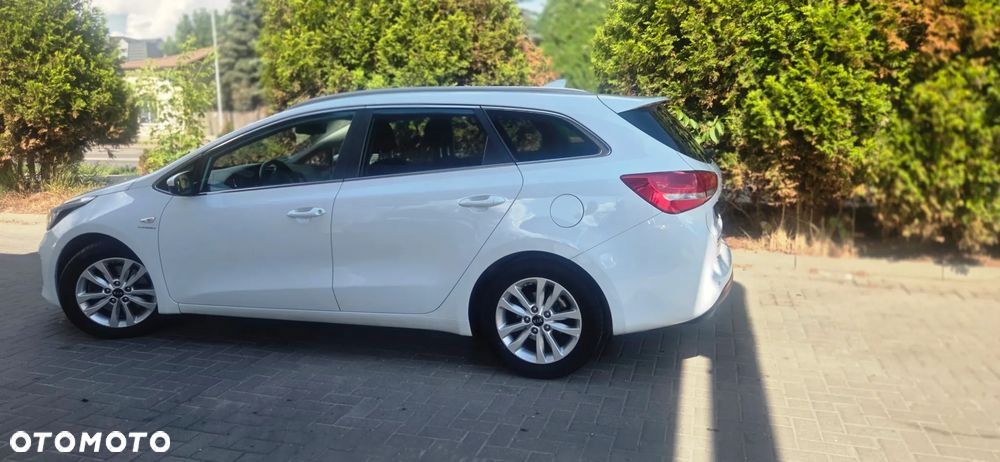 Kia Ceed 1.6 GDI Platinum Edition - 8