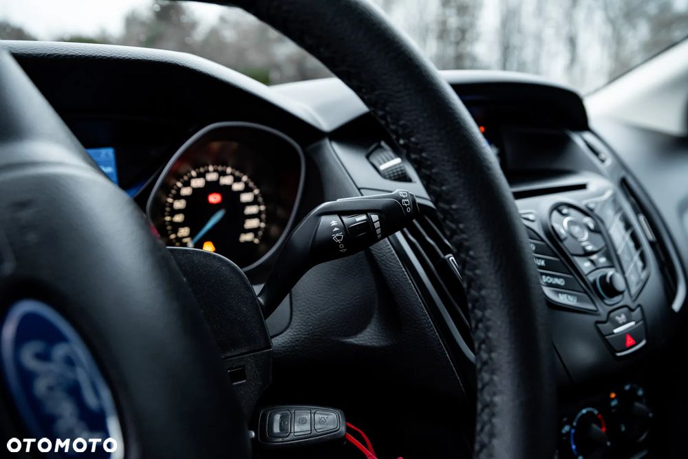 Ford Focus 1.6 TDCi Ambiente Start - 33