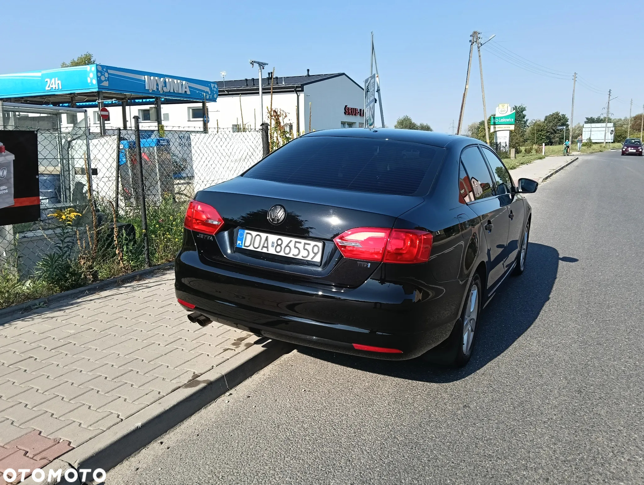 Volkswagen Jetta 2.0 TDI DSG Comfortline - 3
