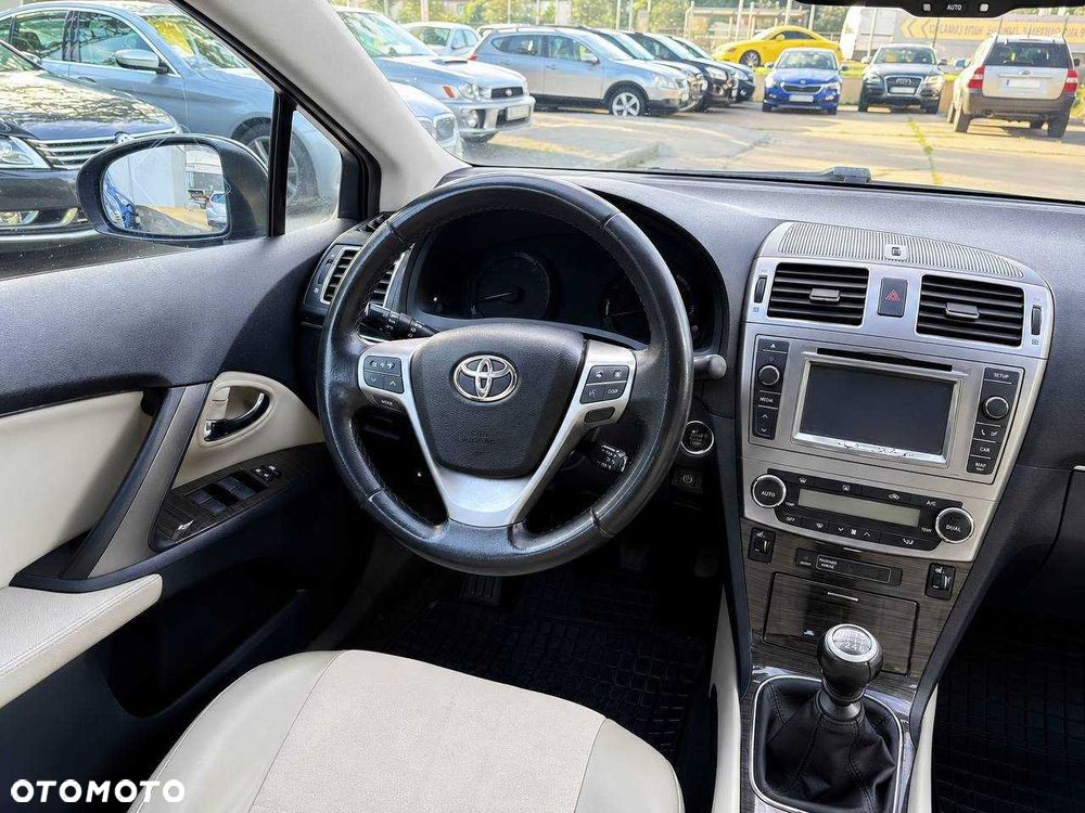 Toyota Avensis - 6