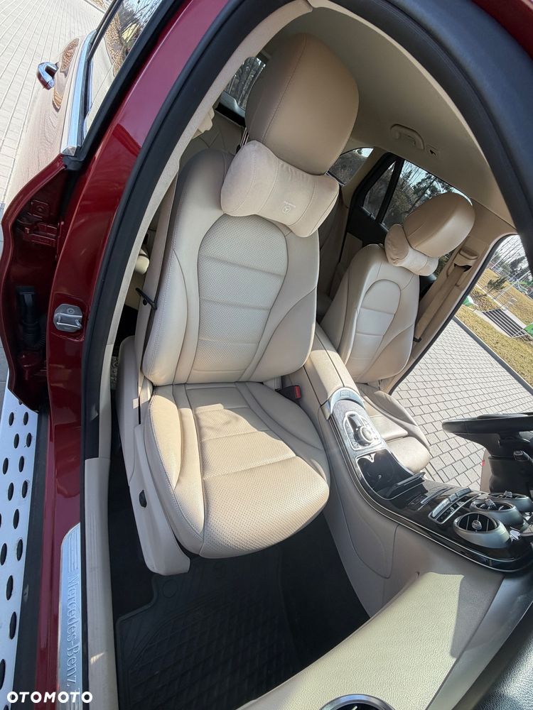 Mercedes-Benz GLC - 33
