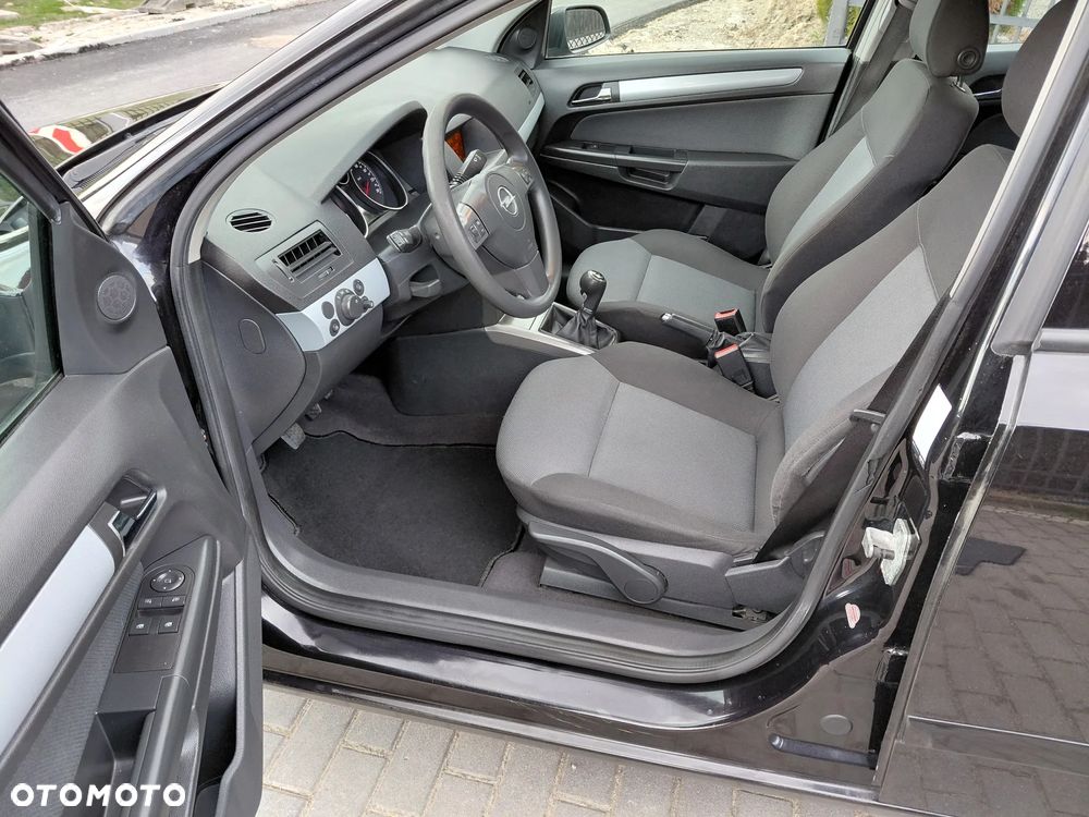 Opel Astra 1.6 Catch me - 24