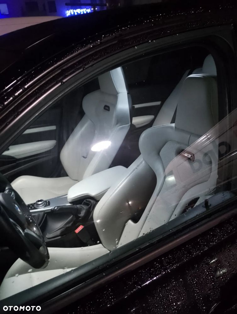 BMW Seria 3 320d - 24