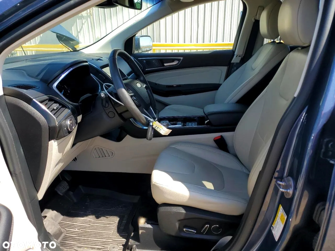 Ford Edge - 8