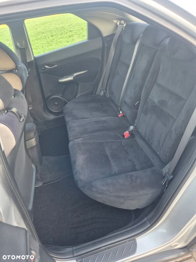 Honda Civic 1.4 Comfort - 29