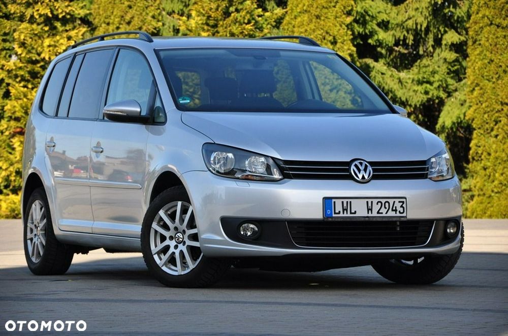 Volkswagen Touran - 11