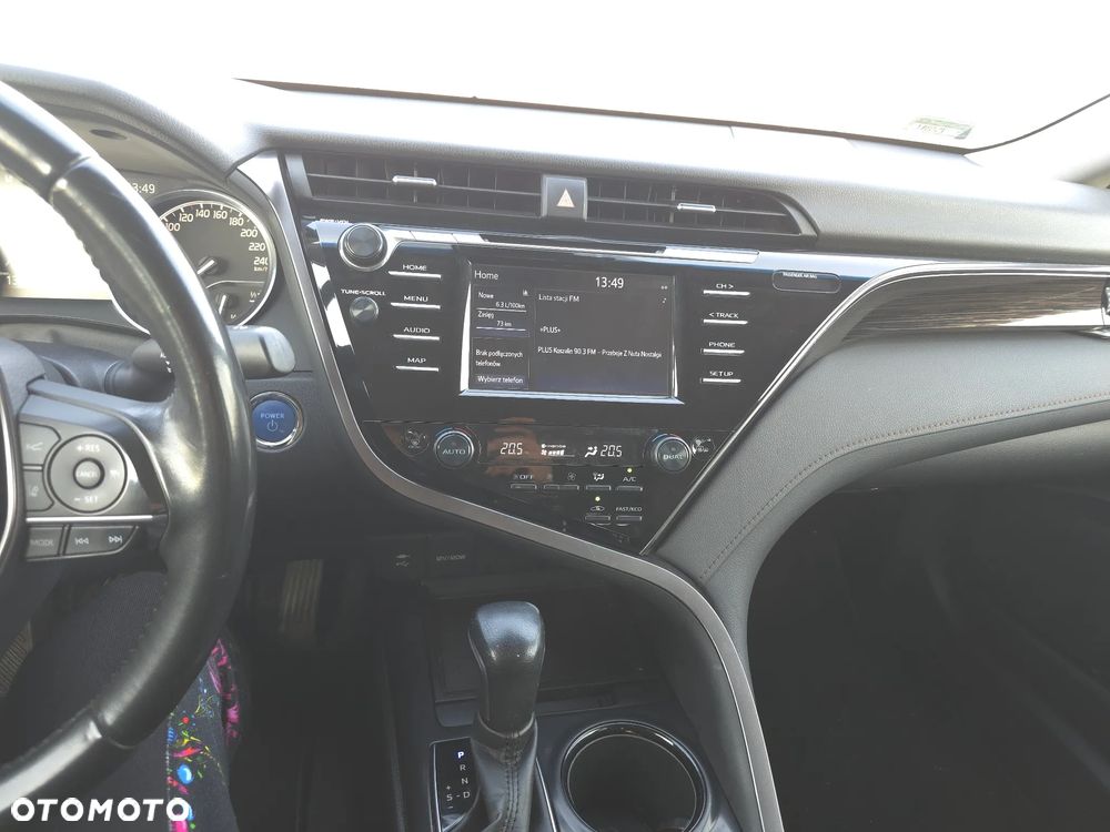 Toyota Camry 2.5 Hybrid Comfort CVT - 27
